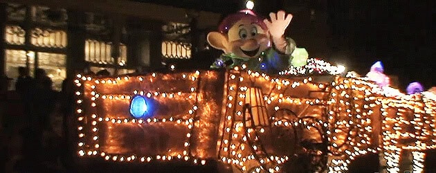 Video: Disney’s Main Street Electrical Parade returns to Main Street USA at the Magic Kingdom Video: Disney’s Main Street Electrical Parade returns to Main Street USA at the Magic Kingdom