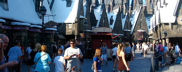 Universal Orlando allows first group of regular day guests inside Wizarding World of Harry Potter soft opening