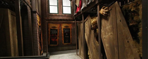 Beat the lines and go behind-the-scenes with Universal Orlando’s Halloween Horror Nights 2010 RIP and Unmasking the Horror Tours