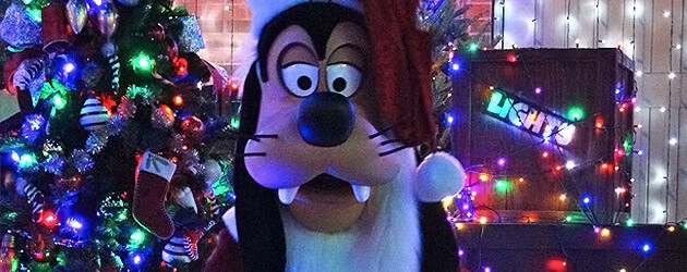 Video: Walt Disney World debuts new song for Osborne Spectacle of Dancing Lights alongside Santa Goofy meet and greet