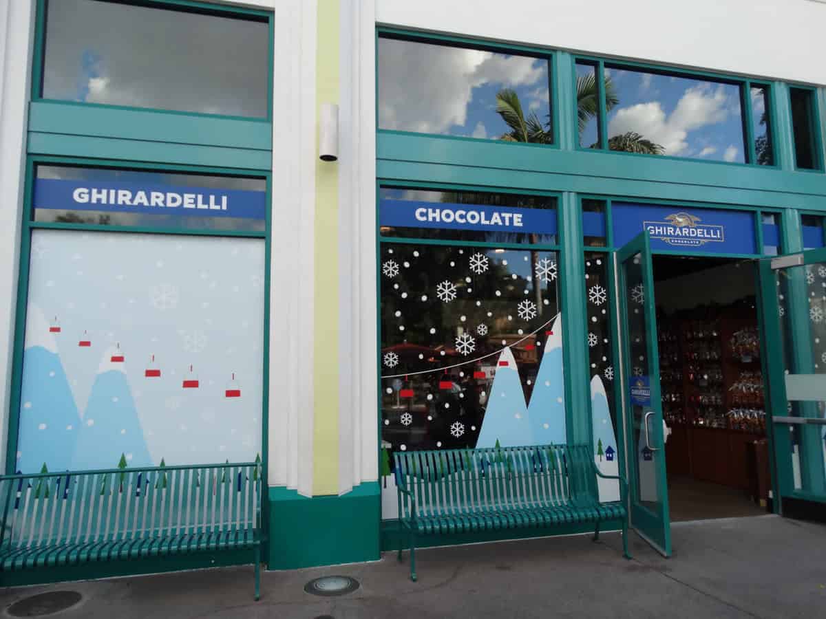 VIDEO Ghirardelli Pop up Shop Opens For The Holidays At Disneyland s 