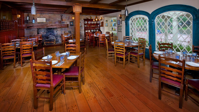 Liberty Tree Tavern at Walt Disney World serves Thanksgiving Feast any