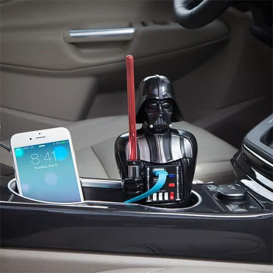 iqih_vader_usb_car_charger_inuse